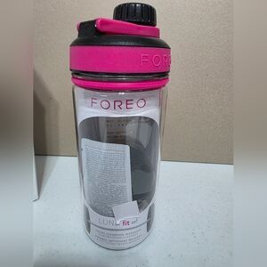 FOREO Luna Fit Set in Pink and Black